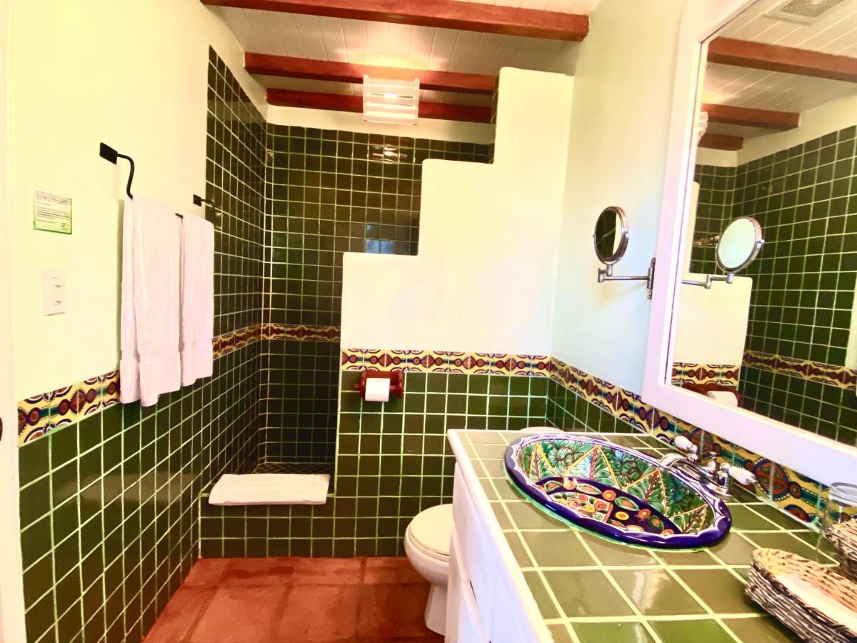 Tranquility Beach Suites Placencia Ngoại thất bức ảnh